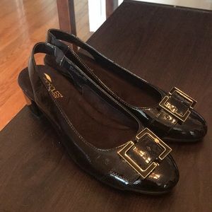 NWOT Aerosoles Patent Leather Buckle Heels